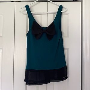 H&M Green Bow shirt